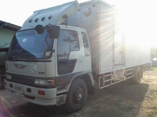 ขาย6ล้อHINO FF3H 195แรงยาว6.5เมตรรถห้างแท้