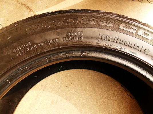 ยางขอบ18 คอนติเนนทอล235-60 R18ลงพื้นกลางปี13(4เส้น2,600บ) ยางขอบ18 คอนติเนนทอล235-60 R18ลงพื้นกลางปี13(4เส้น2,600บ)