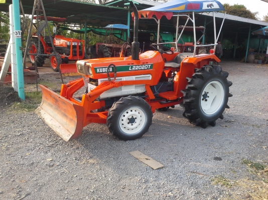 คูโบต้า2202dtสองเพลาพร้อมดันหน้าผาน3พร้อมใช้ครับ