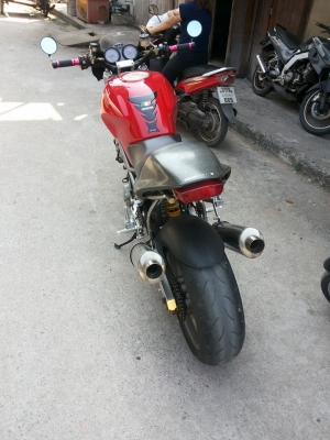 ขายคับ ducati m900 ปี 02-03 หัวฉีดแล้ว ประหยัดน้ำมัน  เอกสาร สรรพสามิต เครื่องชัวส์ ทอร์คจัดๆ สีสวยเลี่ยม พร้อมออกทริป ของแต่งให้หมดยกเว้นท่อ แต่มีท่อเดิมผ่าเสียงโหดๆให้คับ  เปิดราคา 132000 ต่อรองได้คับ