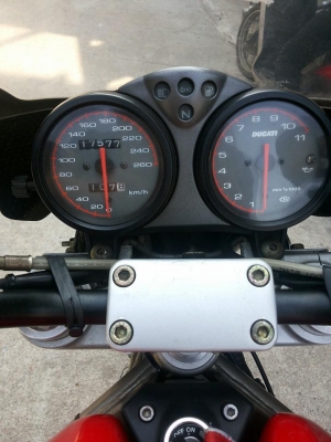 ขายคับ ducati m900 ปี 02-03 หัวฉีดแล้ว ประหยัดน้ำมัน  เอกสาร สรรพสามิต เครื่องชัวส์ ทอร์คจัดๆ สีสวยเลี่ยม พร้อมออกทริป ของแต่งให้หมดยกเว้นท่อ แต่มีท่อเดิมผ่าเสียงโหดๆให้คับ  เปิดราคา 132000 ต่อรองได้คับ