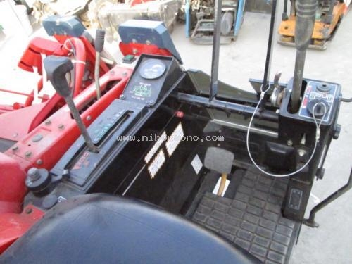 รถเกี่ยวข้าวนั่งขับ    YANMAR    CA100  รหัสสินค้า : 14002146   หรือเพิ่มเติมไดที่ www.nihonmono.com