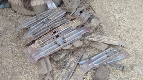 ใบแทรครถเกี่ยวข้าว d2 ยาว 75 cm ใบแทรครถเกี่ยวข้าว d2 ยาว 75 cm