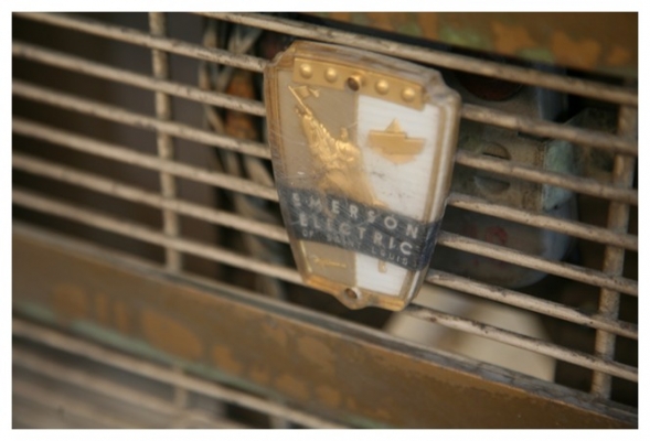 ขายพัดลมดูดอากาศโบราณ Emerson USA