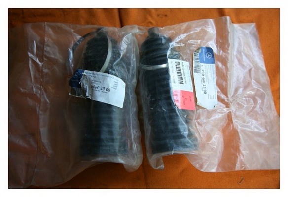 ยางหุ้มแร๊คBenz E Class W210 แท้ของใหม่ค้างสต้อก