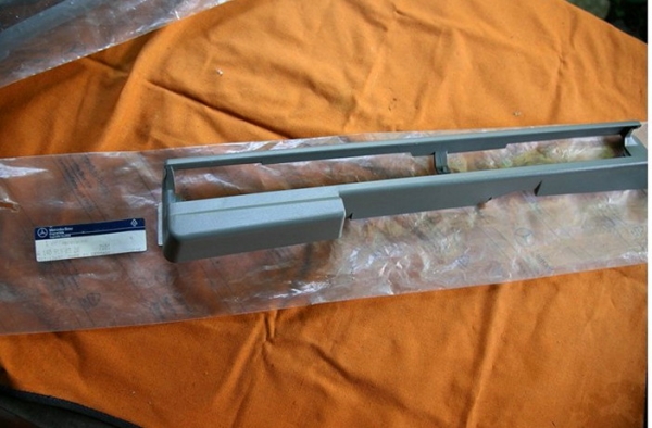 ช่องอากาศกันชน W140 แท้เป็นของใหม่ค้างสต้อก