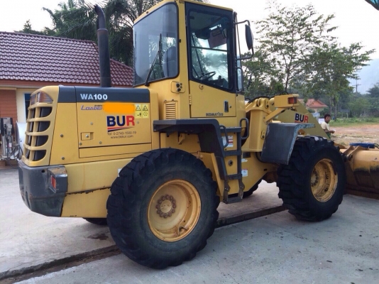 ขายรถตักล้อยาง KOMATSU WA100-3 แอร์พร้อม สวยเดิม สนใจโทร 081-970-1072