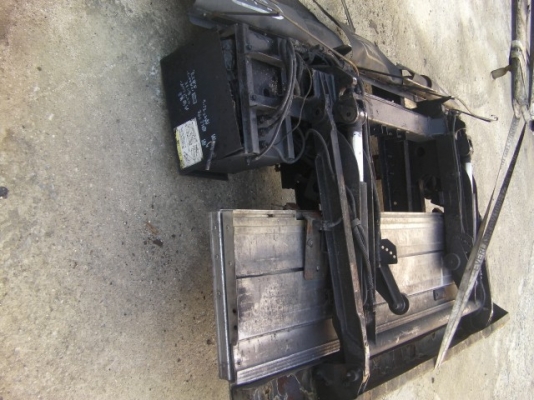 ขายด่วนฝาท้ายไฮโดลิคอลูมิเนียม2พับ ไฟ24v พร้อมปั้ม สำหรับรถ6-10ล้อเก่านอกแท้ๆ ราคา35000 มีให้เลือก3ชุด