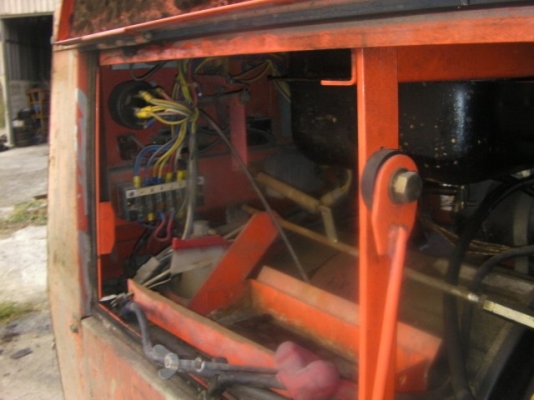 ขายเครื่องปั่นไฟ+เชื่อม ดีเซล2สูบ แด็นโย้ 48000