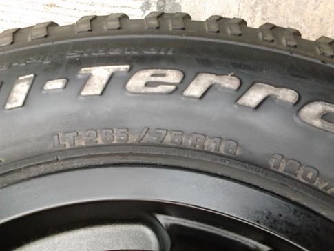 Max + BF All 265/75/16 สภาพดี พร้อมใช้งาน 1ชุด Max + BF All 265/75/16 สภาพดี พร้อมใช้งาน 1ชุด