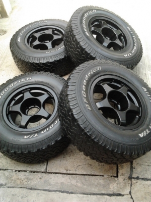 Max + BF All 265/75/16 สภาพดี พร้อมใช้งาน 1ชุด Max + BF All 265/75/16 สภาพดี พร้อมใช้งาน 1ชุด