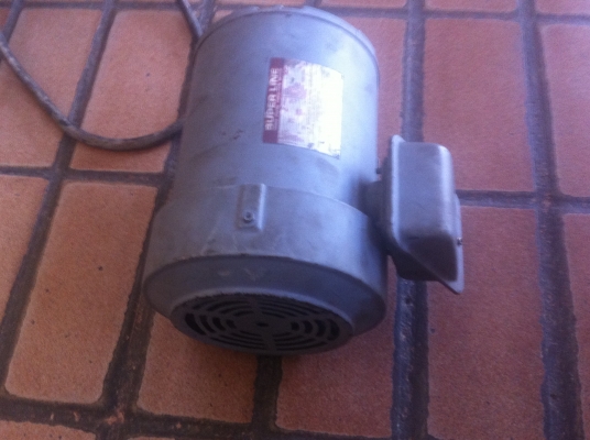 มอเตอร์ มิตซูบิชิ 3 แรงม้า  220/380 V. รอบ 2850 รอบต่อนาที ต่อใช้งานไฟบ้านเฟสเดียวได้