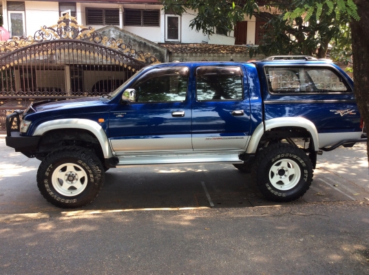 ขาย TOYOTA SPORT CRUISER 4 WD 2.5 MT มือเดียว ขาย TOYOTA SPORT CRUISER 4 WD 2.5 MT มือเดียว