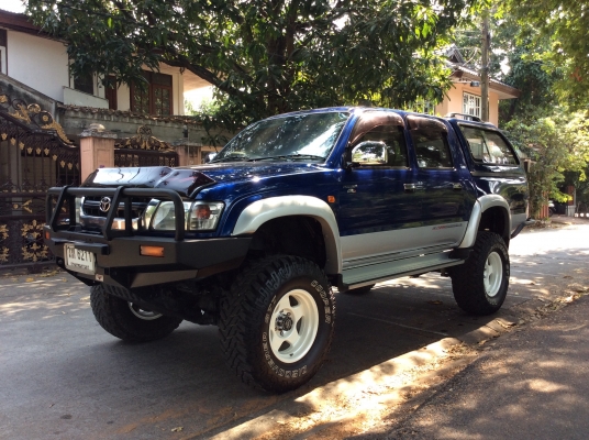 ขาย TOYOTA SPORT CRUISER 4 WD 2.5 MT มือเดียว ขาย TOYOTA SPORT CRUISER 4 WD 2.5 MT มือเดียว