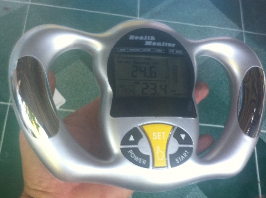 เครื่องเช็ดวัดดัชนีมวลกาย เช็คความอ้วน โดยคำนวณจากค่าBMI เครื่องเช็ดวัดดัชนีมวลกาย เช็คความอ้วน โดยคำนวณจากค่าBMI