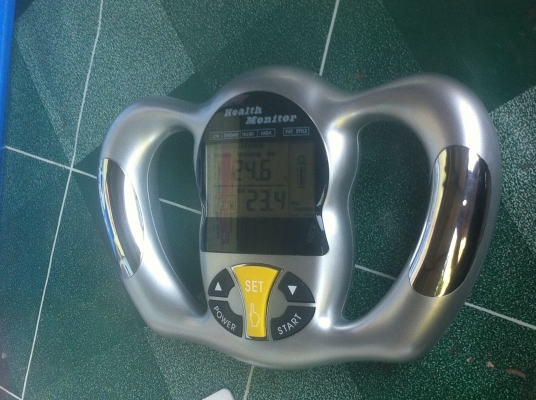 เครื่องเช็ดวัดดัชนีมวลกาย เช็คความอ้วน โดยคำนวณจากค่าBMI เครื่องเช็ดวัดดัชนีมวลกาย เช็คความอ้วน โดยคำนวณจากค่าBMI