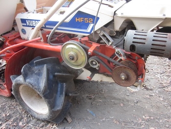 ขาย- รถเกี่ยวข้าวเดินตามแบบ มัด วางราย 2 แถว KUBOTA: HFS2 มือสองญี่ปุ่น พร้อมใช้ครับ ขาย- รถเกี่ยวข้าวเดินตามแบบ มัด วางราย 2 แถว KUBOTA: HFS2 มือสองญี่ปุ่น พร้อมใช้ครับ