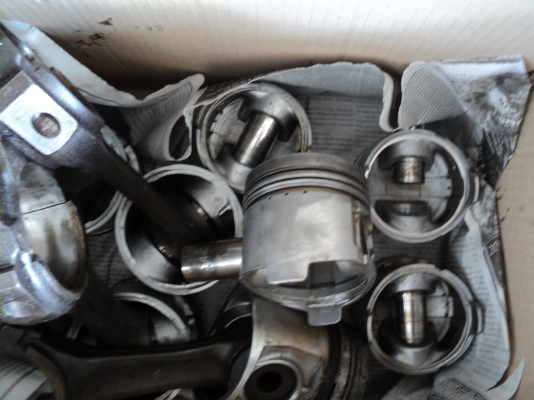 ลูกสูบ6D95lก้านเฉียง6ลูกพร้อมใช้