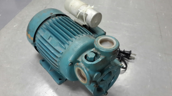 ปั้มน้ำ CALPEDA ของอิตาลี เก่าเก็บ ยังไม่เคยใช้งาน ปั้มน้ำ CALPEDA ของอิตาลี เก่าเก็บ ยังไม่เคยใช้งาน