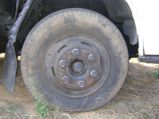 หัวแชสชี  115   มี 2 ค้ัน ( รถประมูลการบิน )  ราคา  315,000 บาท