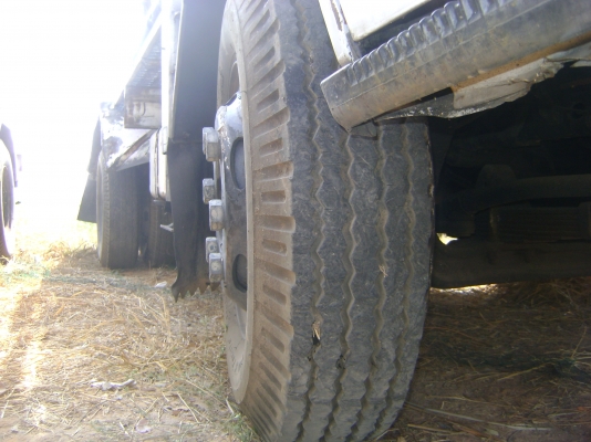 หัวแชสชี  115   มี 2 ค้ัน ( รถประมูลการบิน )  ราคา  315,000 บาท