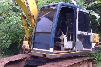 KOBELCO MARK III SK 120 รถบอดี้สวย เครื่องเดิมปั๊มเดิมๆแรงดีทำงานไม่โหลด ภายในเก๋งสะอาดอุปกรณ์ภายในอยู่ครบ ไฟฟ้าตัด ภายนอกบูมอาร์มสวย เอวแน่นดี ช่วงล่างโซ่บูทใบแทรกหนาประมาณ 60\% เฟลมสวยไม่ผุ พร้อมทำงานได้เลย เอกสารสัญญาซื้อขาย ราคาต่อรองได้ครับ