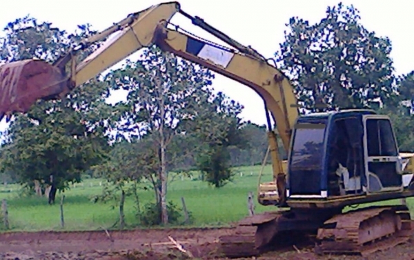 KOBELCO MARK III SK 120 รถบอดี้สวย เครื่องเดิมปั๊มเดิมๆแรงดีทำงานไม่โหลด ภายในเก๋งสะอาดอุปกรณ์ภายในอยู่ครบ ไฟฟ้าตัด ภายนอกบูมอาร์มสวย เอวแน่นดี ช่วงล่างโซ่บูทใบแทรกหนาประมาณ 60\% เฟลมสวยไม่ผุ พร้อมทำงานได้เลย เอกสารสัญญาซื้อขาย ราคาต่อรองได้ครับ