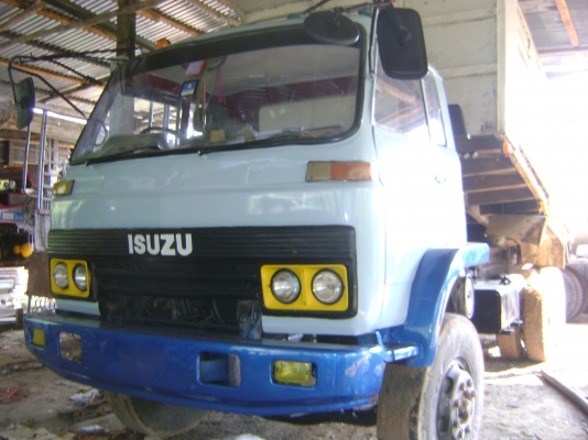 JOMBO  2เพลา  ดั้ม (  รถกำลังทำสีครับ ) ทะเบียนเต็ม ราคา  650,000 บาท