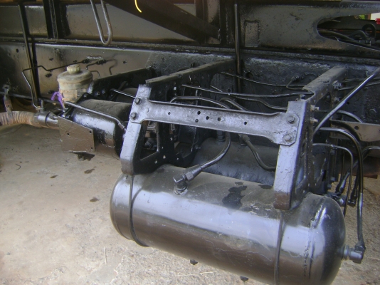 JOMBO  2เพลา  ดั้ม (  รถกำลังทำสีครับ ) ทะเบียนเต็ม ราคา  650,000 บาท