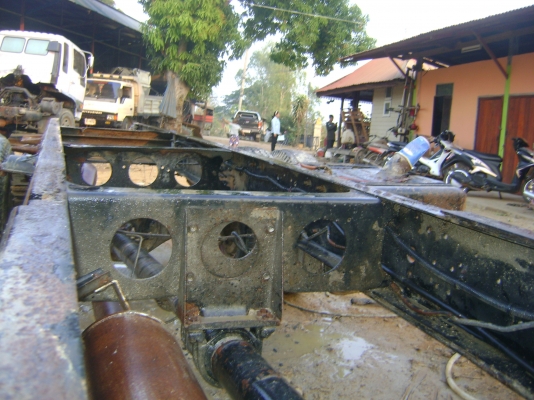 (หัวแชสชี  ) อีชูชุ  เครื่อง 195  แรง  รถตามภาพ  ราคา 430,000 บาท