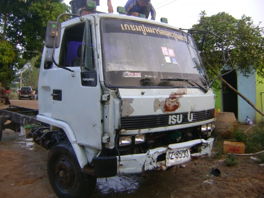 (หัวแชสชี  ) อีชูชุ  เครื่อง 195  แรง  รถตามภาพ  ราคา 430,000 บาท