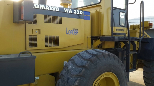 ขายรถตัก Komutsu WA 320-3 เก่านอก ขายรถตัก Komutsu WA 320-3 เก่านอก