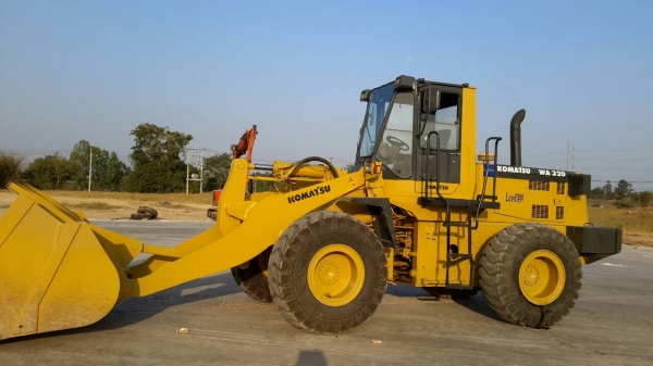 ขายรถตัก Komutsu WA 320-3 เก่านอก