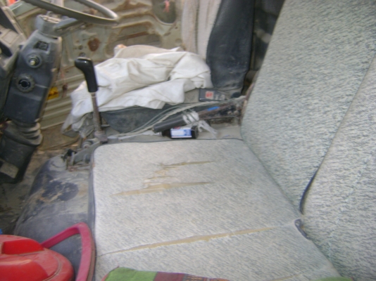 FC  120 แรง  ตามสภาพ พื้นเรียบ  ราคา  285,000  บาท