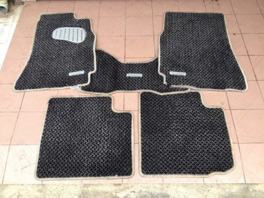 พรมแท้ NISSAN SKYLINE ครบชุด5ชิ้นของเก่าญี่ปุน