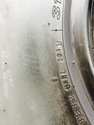 ขายยางมัดใหม่ค้างปีมี2ไซส์31x10.5R15และ265/75/16ถูกๆครับ