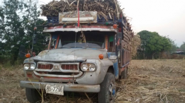 หกล้อรุ่นใหญ่ อีซูซุ 165แรง พ.เพาเวอร์ สโลส์อินเตอร์ สภาพดีพร้อมลุย ทะเบียนพร้อมโอน