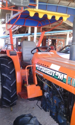 คูโบต้า ZL32020t-m มีผานพรวน สภาพดีพร้อมใช้ โทร 081-0745778 ลุงโหนกรับสาย