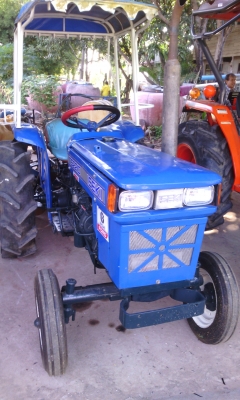 อิเซกิ 210 มีผานพรานติดรถ สภาพดีพร้อมใช้งาน โทร 081-0745778 ลุงโหนกรับสาย