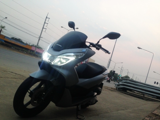 __PCX 150 รถ 5 เดือน วิ่ง 5,900โล สีเทา ฿ 68,000__