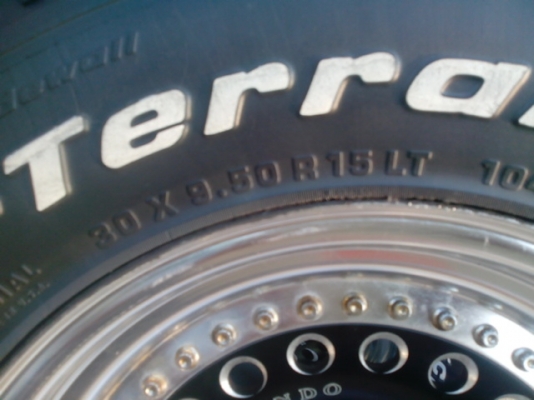 ขายยาง BF all 30/9.5/15 พร้อมแม็กJapan สวยๆครับ