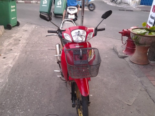 ชายฮอนด้าเวฟ125มีทะเบียนชุดโอนสนใจติดต่อสรกฤช091-8892274     086-0767308