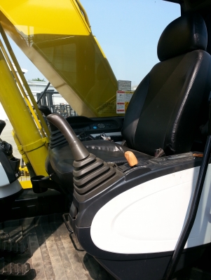 ขายรถขุด SUMITOMO SH200-5  นำเข้าจากญี่ปุ่น ติดต่อวิภาดา081-3194528