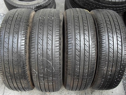 ขายยาง DUNLOP SP LT37 ปี13(1ชุด) 215-65-16 ราคา 4,800