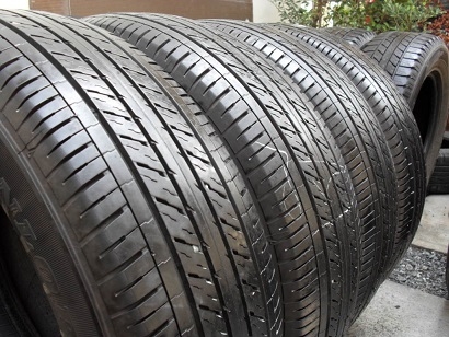 ขายยาง DUNLOP SP LT37 ปี13(1ชุด) 215-65-16 ราคา 4,800
