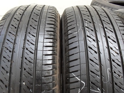 ขายยาง DUNLOP SP LT37 ปี13(1ชุด) 215-65-16 ราคา 4,800