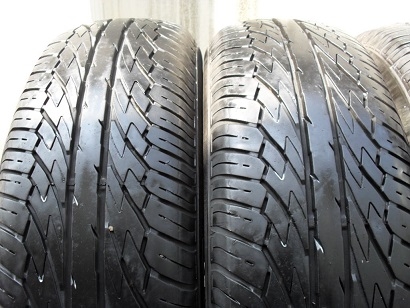 ขายยาง DUNLOP SP SPORT 300 ปี13(1ชุด) 185-65-15 ราคา 3,200