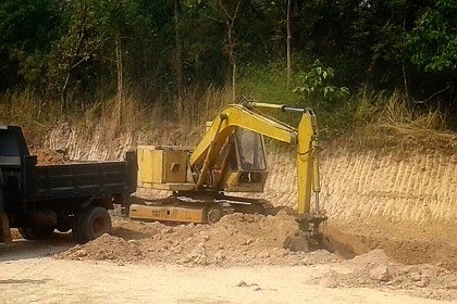 **340,000 บ.ต่อรอง///PC100-2**ขาย PC100-2 แบคโฮ เดิมบาง KOMATSU PC100-2 S.No.13683 เครื่องเดิม ปั้มเดิม เครื่องKOMATSU 4D1052-4สูบ เครื่องดีแห้งดี แน่น แรง ปั้มดี แรงดี บูมอาร์มดี บุ้งกี๋ดี ยังหนาครับ เอวดีแน่นดี ไม่แตก ไม่ร้าว ช่วงล่าง70-80\% โซ่ดียัง **340,000 บ.ต่อรอง///PC100-2**ขาย PC100-2 แบคโฮ เดิมบาง KOMATSU PC100-2 S.No.13683 เครื่องเดิม ปั้มเดิม เครื่องKOMATSU 4D1052-4สูบ เครื่องดีแห้งดี แน่น แรง ปั้มดี แรงดี บูมอาร์มดี บุ้งกี๋ดี ยังหนาครับ เอวดีแน่นดี ไม่แตก ไม่ร้าว ช่วงล่าง70-80\% โซ่ดียัง