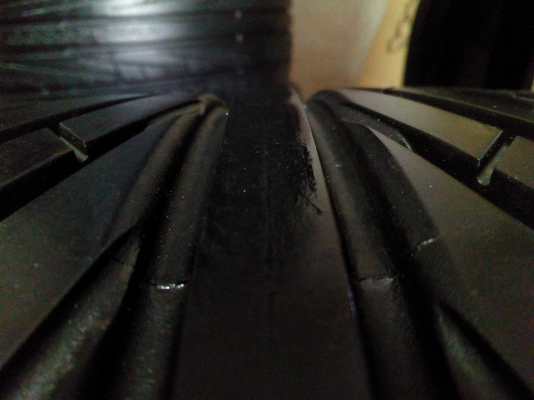 ขายยาง ทายแองเจิ้ล 265/30/19 ปี13 ไม่มีปะ สภาพ90\%Up