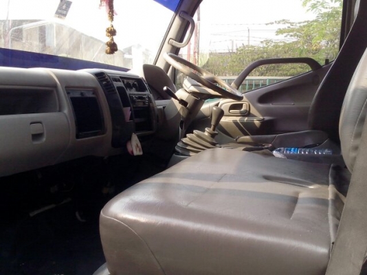 hino dutro 420  ปี04